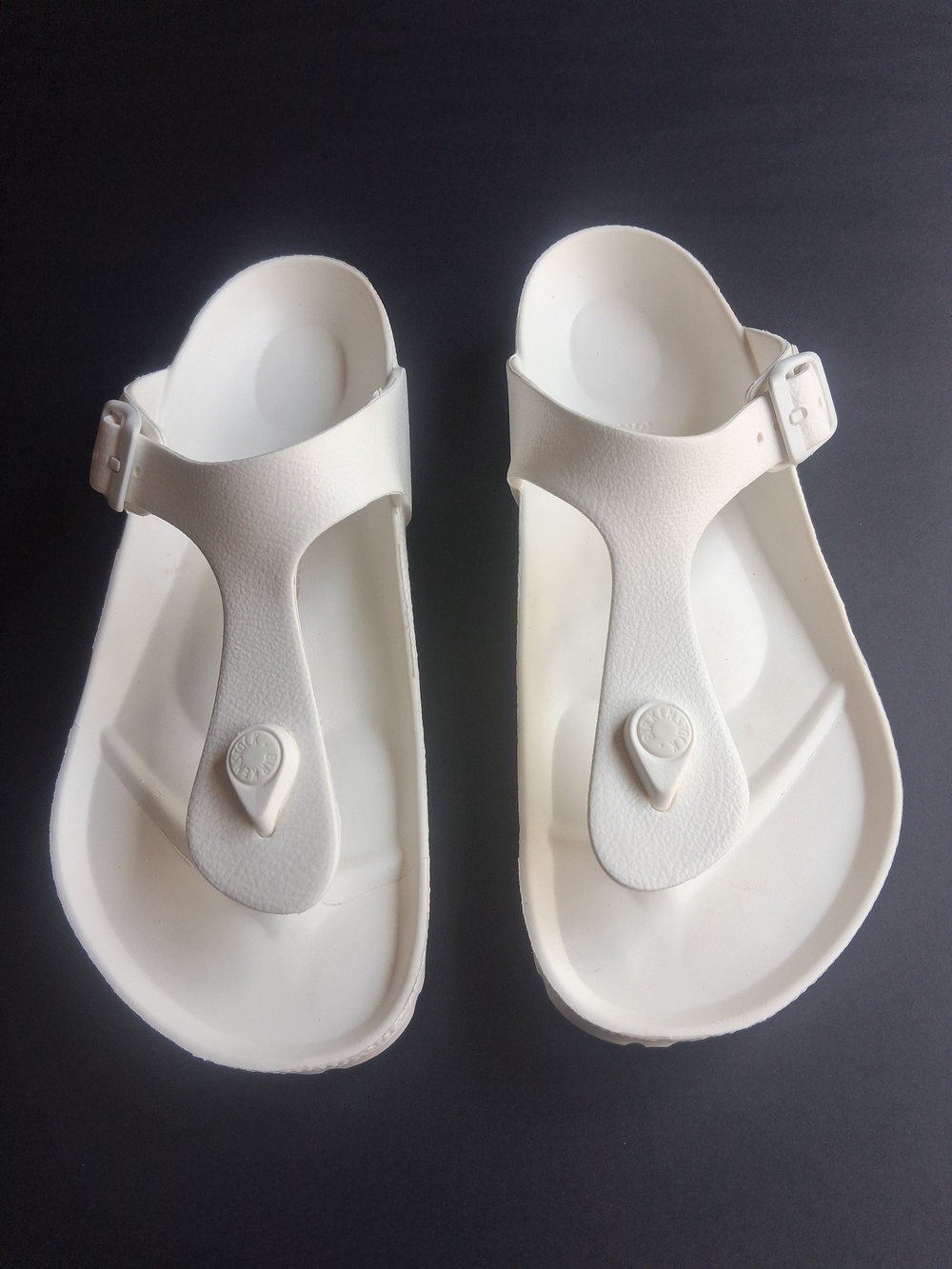 Birkenstock White EVA Gizeh Thong Sandals Adjustable Buckle Excellent Condition